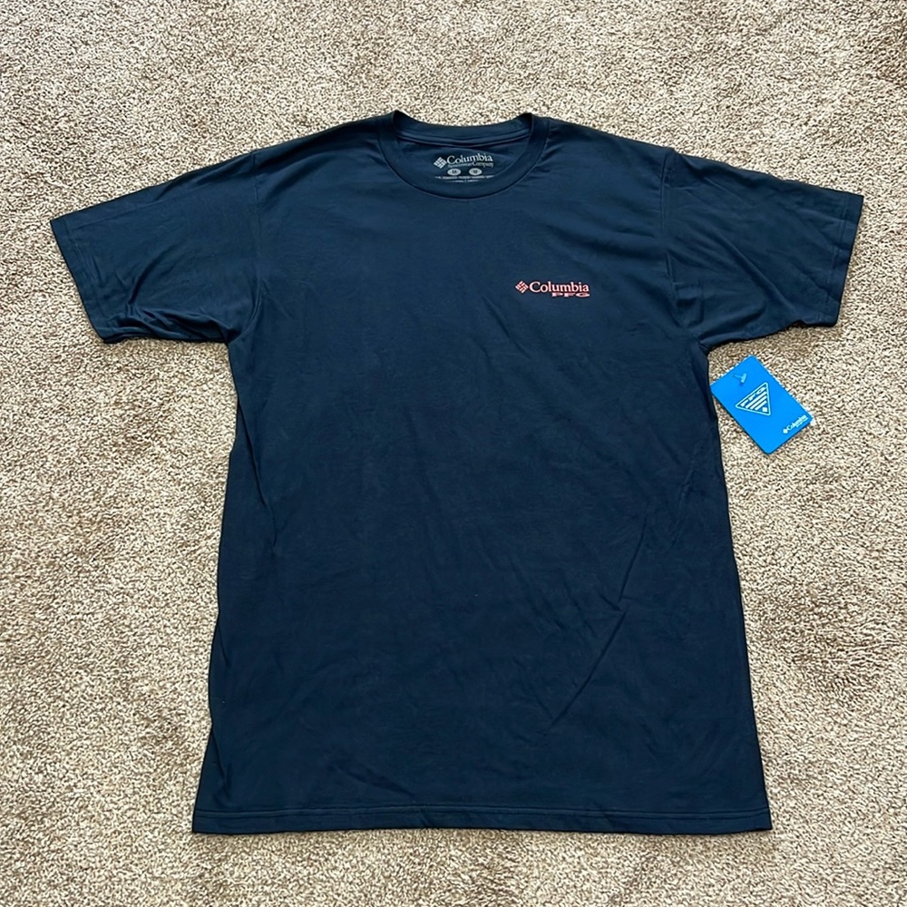 NWT! Columbia Performance Fishing Gear Men’s T-Shirt Blue with Pink Logo